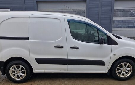 Peugeot Partner II рестайлинг 2, 2012 год, 695 000 рублей, 3 фотография