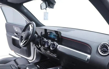 Mercedes-Benz GLB, 2021 год, 2 250 000 рублей, 6 фотография