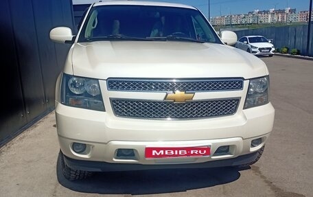 Chevrolet Tahoe III, 2012 год, 2 000 000 рублей, 1 фотография