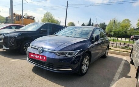 Volkswagen Golf VIII, 2021 год, 2 799 000 рублей, 1 фотография