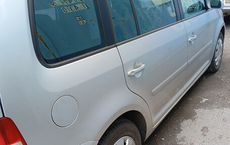 Volkswagen Touran III, 2004 год, 580 000 рублей, 6 фотография