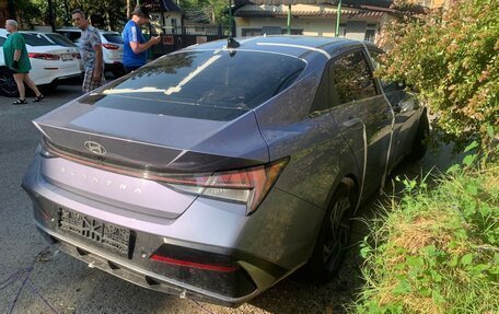 Hyundai Elantra, 2023 год, 1 000 000 рублей, 4 фотография