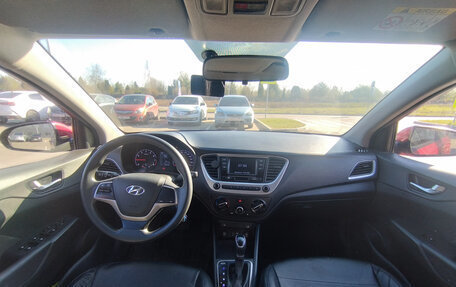 Hyundai Solaris II рестайлинг, 2018 год, 900 000 рублей, 8 фотография