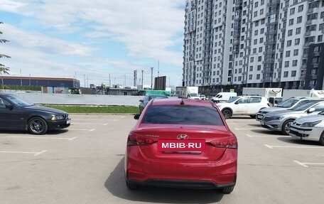 Hyundai Solaris II рестайлинг, 2018 год, 900 000 рублей, 4 фотография