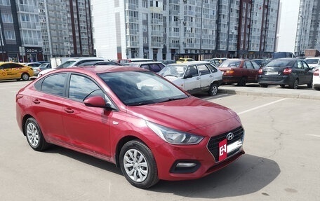 Hyundai Solaris II рестайлинг, 2018 год, 900 000 рублей, 6 фотография