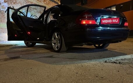 Mercedes-Benz E-Класс, 2002 год, 833 000 рублей, 36 фотография