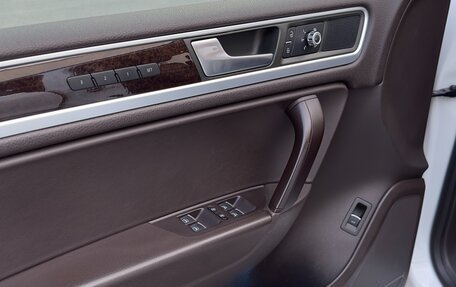 Volkswagen Touareg III, 2013 год, 2 150 000 рублей, 24 фотография