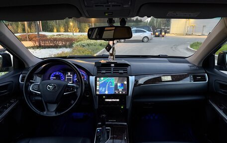 Toyota Camry, 2017 год, 2 750 000 рублей, 9 фотография