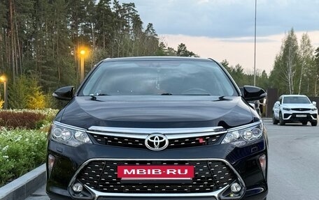 Toyota Camry, 2017 год, 2 750 000 рублей, 8 фотография
