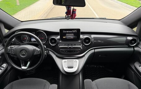 Mercedes-Benz V-Класс, 2019 год, 3 900 000 рублей, 16 фотография