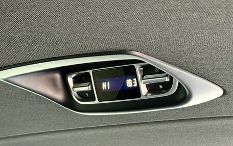 Mercedes-Benz V-Класс, 2019 год, 3 900 000 рублей, 26 фотография