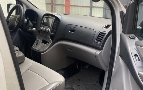 Hyundai Grand Starex Grand Starex I рестайлинг 2, 2010 год, 1 100 000 рублей, 10 фотография