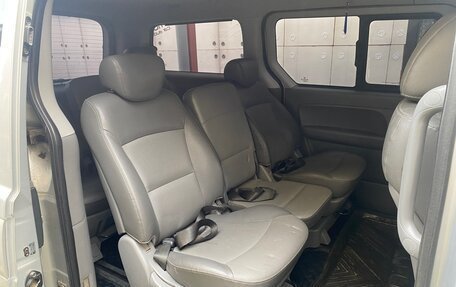 Hyundai Grand Starex Grand Starex I рестайлинг 2, 2010 год, 1 100 000 рублей, 9 фотография