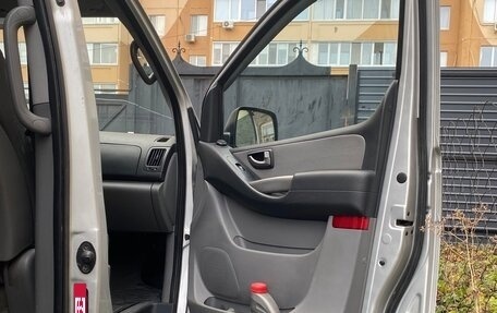 Hyundai Grand Starex Grand Starex I рестайлинг 2, 2010 год, 1 100 000 рублей, 11 фотография