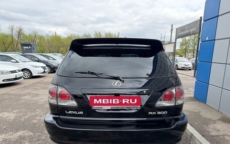 Lexus RX IV рестайлинг, 2001 год, 947 000 рублей, 6 фотография