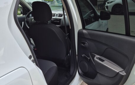 Renault Logan II, 2016 год, 550 000 рублей, 11 фотография
