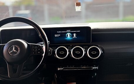 Mercedes-Benz CLA, 2019 год, 2 500 000 рублей, 8 фотография