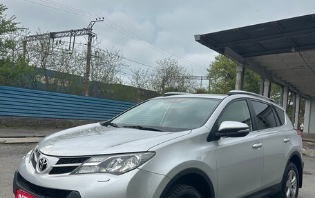 Toyota RAV4, 2015 год, 2 150 000 рублей, 2 фотография