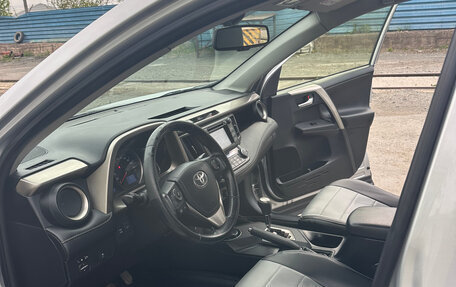 Toyota RAV4, 2015 год, 2 150 000 рублей, 13 фотография