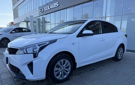 KIA Rio IV, 2021 год, 1 372 990 рублей, 3 фотография
