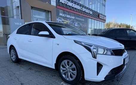KIA Rio IV, 2021 год, 1 372 990 рублей, 5 фотография