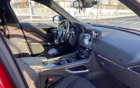 Jaguar F-Pace, 2017 год, 1 970 000 рублей, 20 фотография