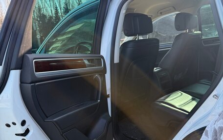 Volkswagen Touareg III, 2015 год, 2 600 000 рублей, 10 фотография