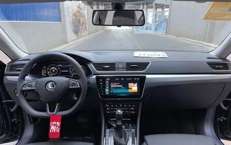 Skoda Superb III рестайлинг, 2023 год, 1 900 000 рублей, 13 фотография