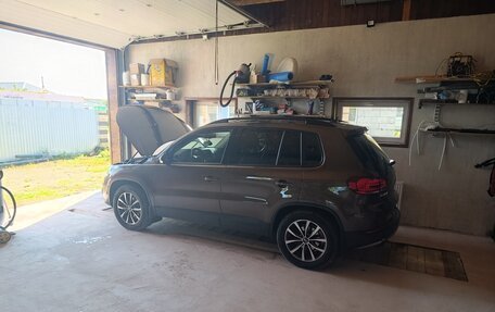 Volkswagen Tiguan I, 2016 год, 1 950 000 рублей, 1 фотография