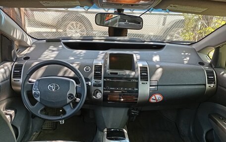 Toyota Prius, 2008 год, 650 000 рублей, 7 фотография