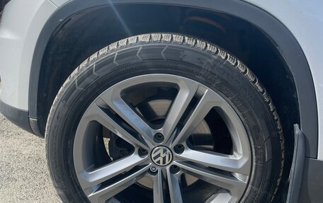 Volkswagen Tiguan I, 2011 год, 1 220 000 рублей, 2 фотография