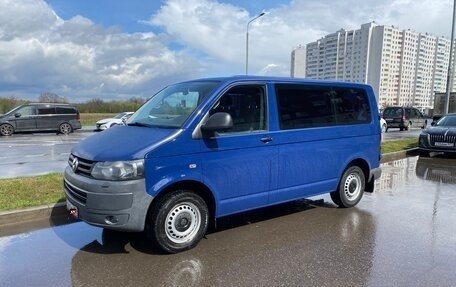 Volkswagen Caravelle T5, 2012 год, 1 950 000 рублей, 1 фотография