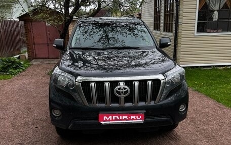 Toyota Land Cruiser Prado 150 рестайлинг 2, 2016 год, 3 800 000 рублей, 1 фотография