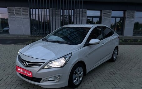 Hyundai Solaris II рестайлинг, 2016 год, 1 040 000 рублей, 1 фотография