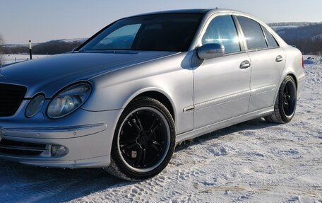 Mercedes-Benz E-Класс, 2002 год, 750 000 рублей, 2 фотография