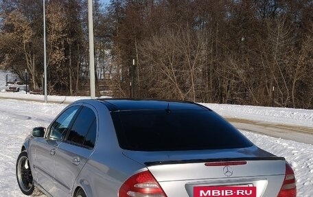 Mercedes-Benz E-Класс, 2002 год, 750 000 рублей, 3 фотография