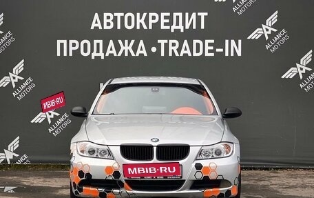 BMW 3 серия, 2006 год, 690 000 рублей, 2 фотография