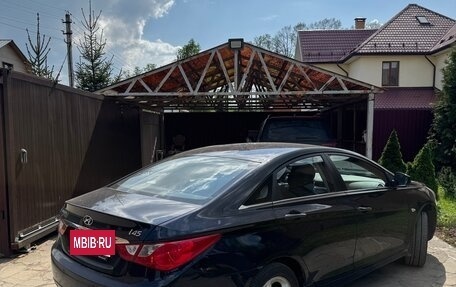 Hyundai Sonata VI, 2010 год, 950 000 рублей, 3 фотография
