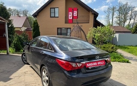 Hyundai Sonata VI, 2010 год, 950 000 рублей, 5 фотография