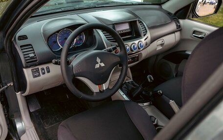 Mitsubishi L200 IV рестайлинг, 2008 год, 1 155 000 рублей, 13 фотография