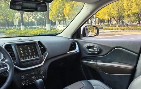 Jeep Cherokee, 2021 год, 1 600 000 рублей, 16 фотография