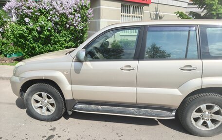 Toyota Land Cruiser Prado 120 рестайлинг, 2007 год, 2 150 000 рублей, 2 фотография