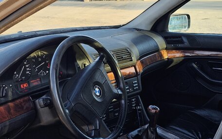 BMW 5 серия, 1996 год, 550 000 рублей, 10 фотография