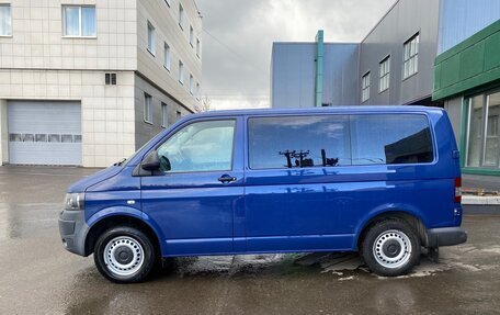 Volkswagen Caravelle T5, 2012 год, 1 950 000 рублей, 14 фотография