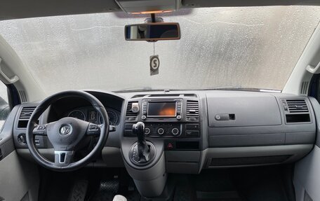 Volkswagen Caravelle T5, 2012 год, 1 950 000 рублей, 18 фотография