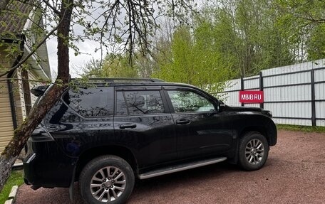 Toyota Land Cruiser Prado 150 рестайлинг 2, 2016 год, 3 800 000 рублей, 2 фотография