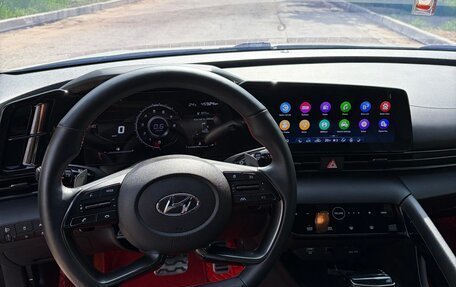 Hyundai Elantra, 2021 год, 2 400 000 рублей, 10 фотография