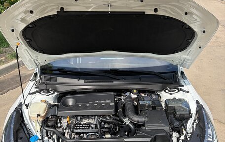 Hyundai Elantra, 2021 год, 2 400 000 рублей, 15 фотография