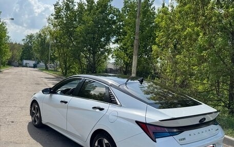 Hyundai Elantra, 2021 год, 2 400 000 рублей, 4 фотография