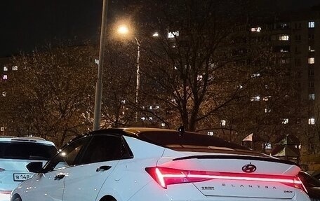 Hyundai Elantra, 2021 год, 2 400 000 рублей, 16 фотография